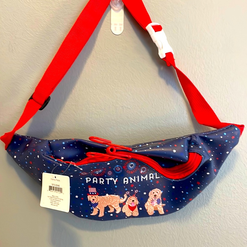 NWT Golden Doodle USA fanny pack